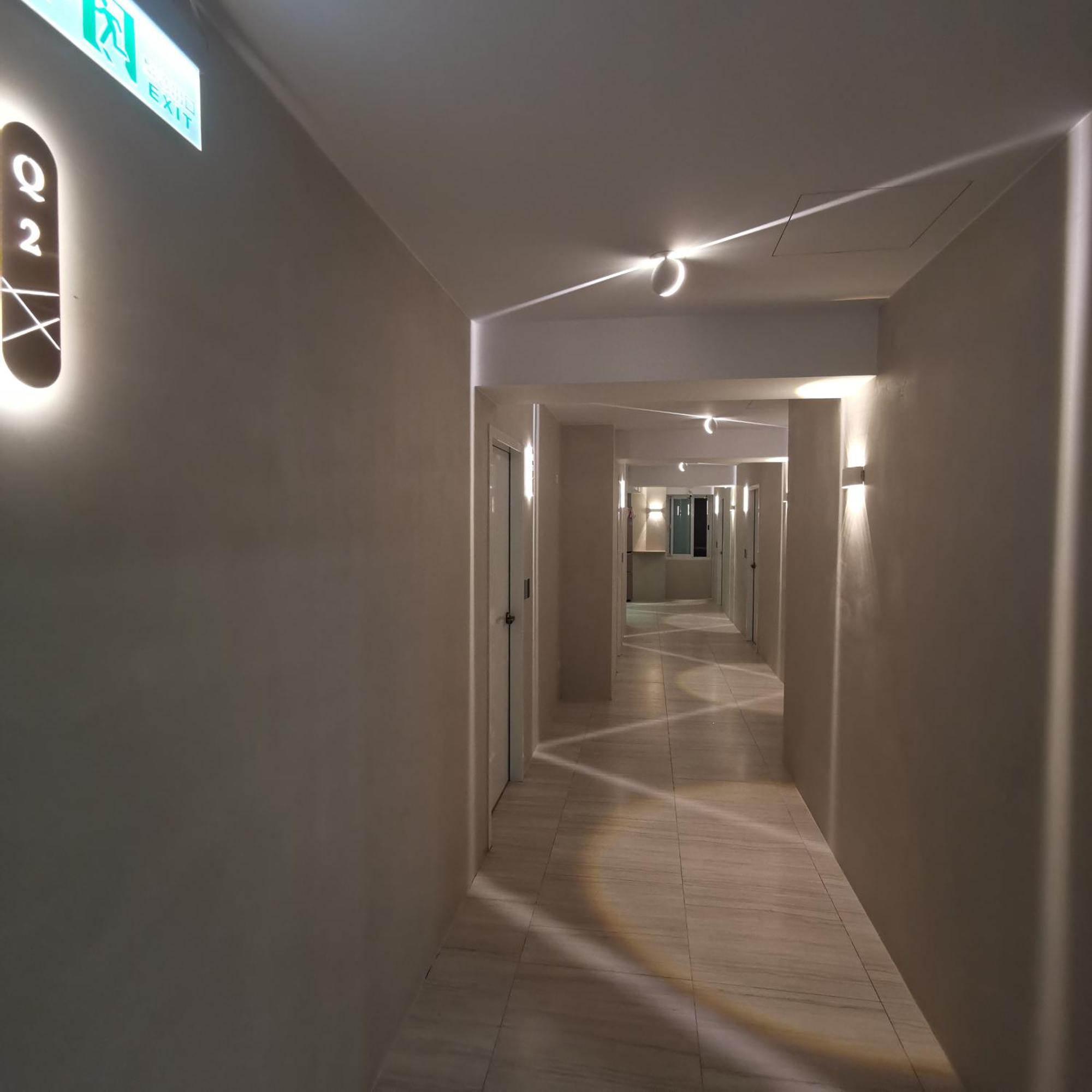 橙舍太空艙 Tw Capsule Hostel Taipei Exteriör bild