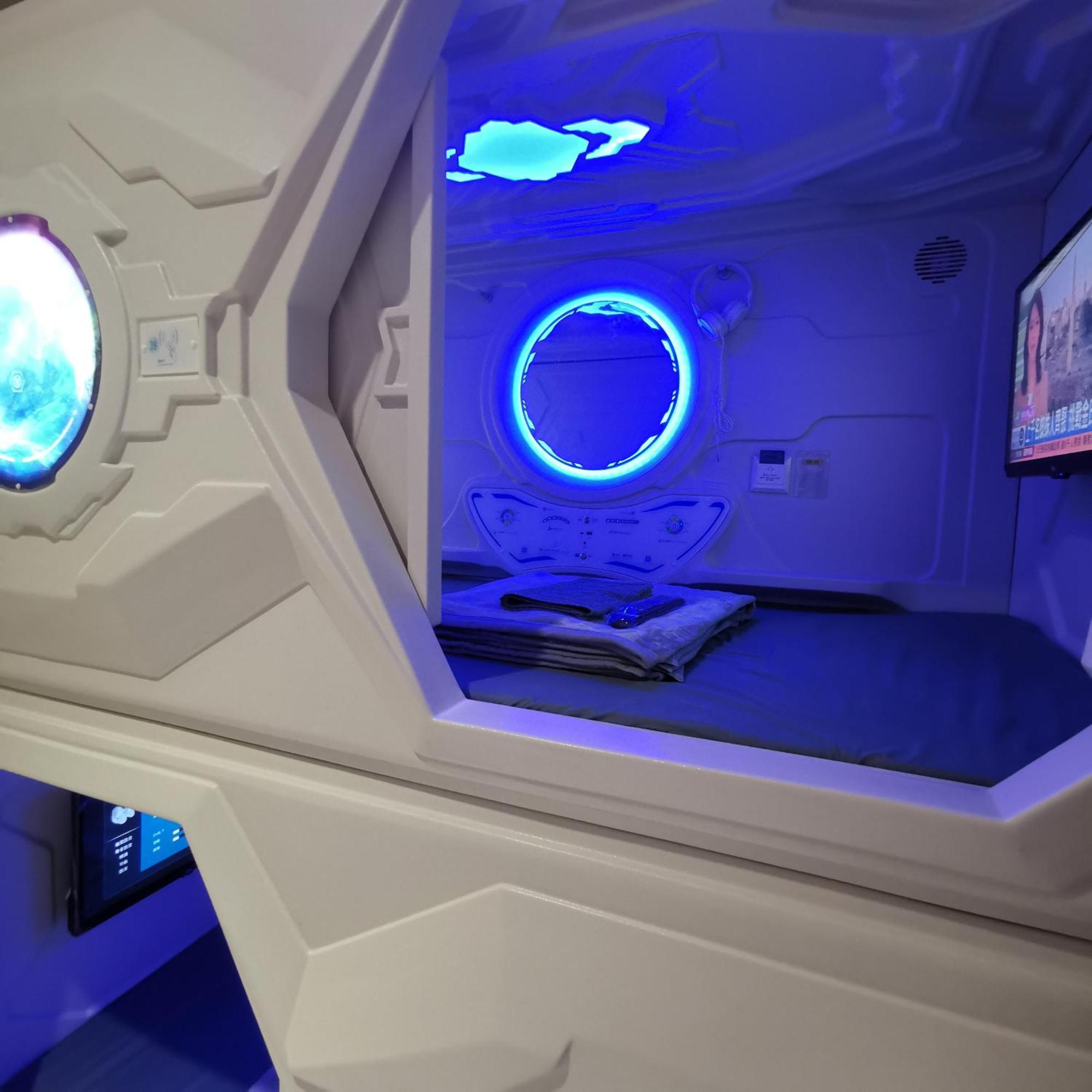 橙舍太空艙 Tw Capsule Hostel Taipei Exteriör bild
