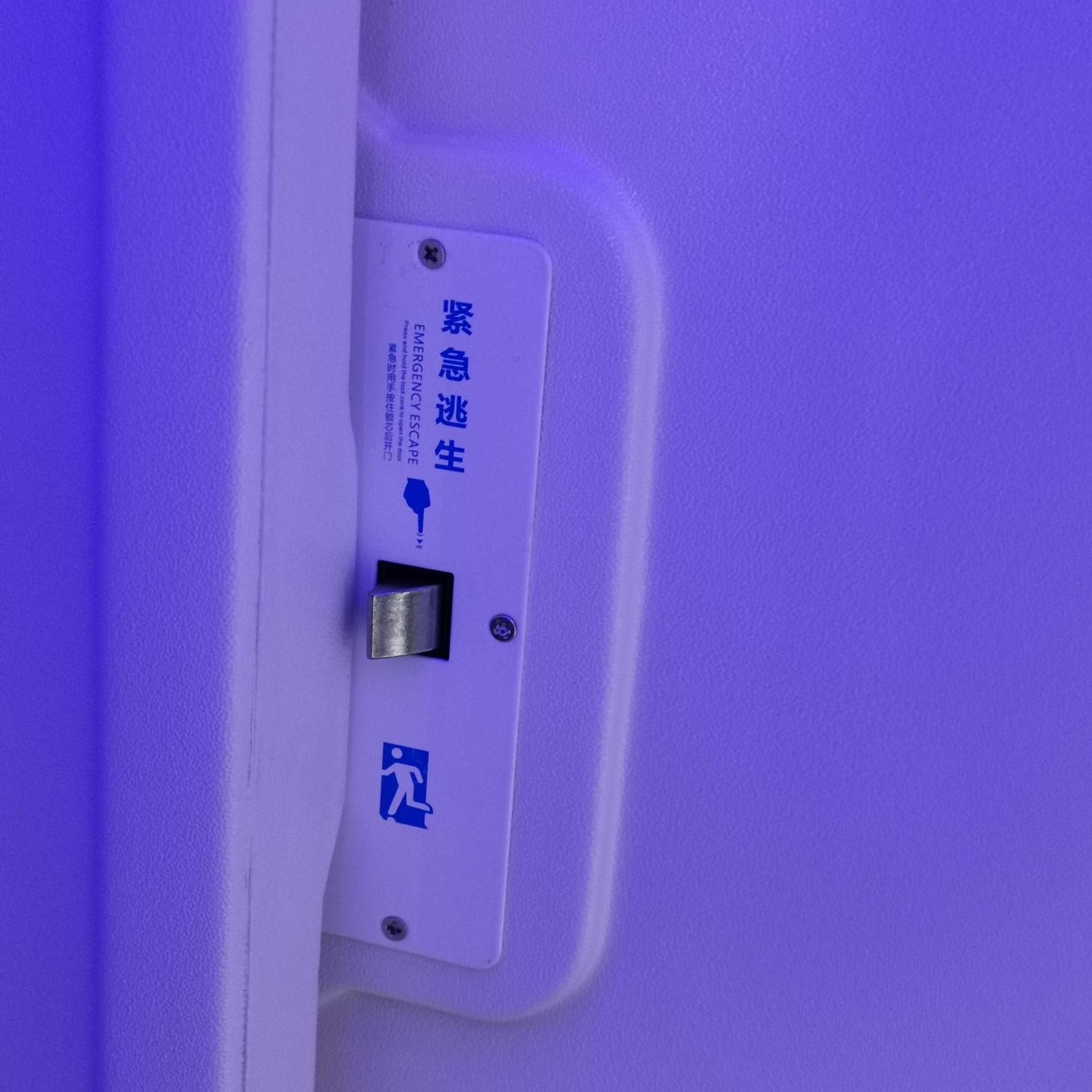 橙舍太空艙 Tw Capsule Hostel Taipei Exteriör bild